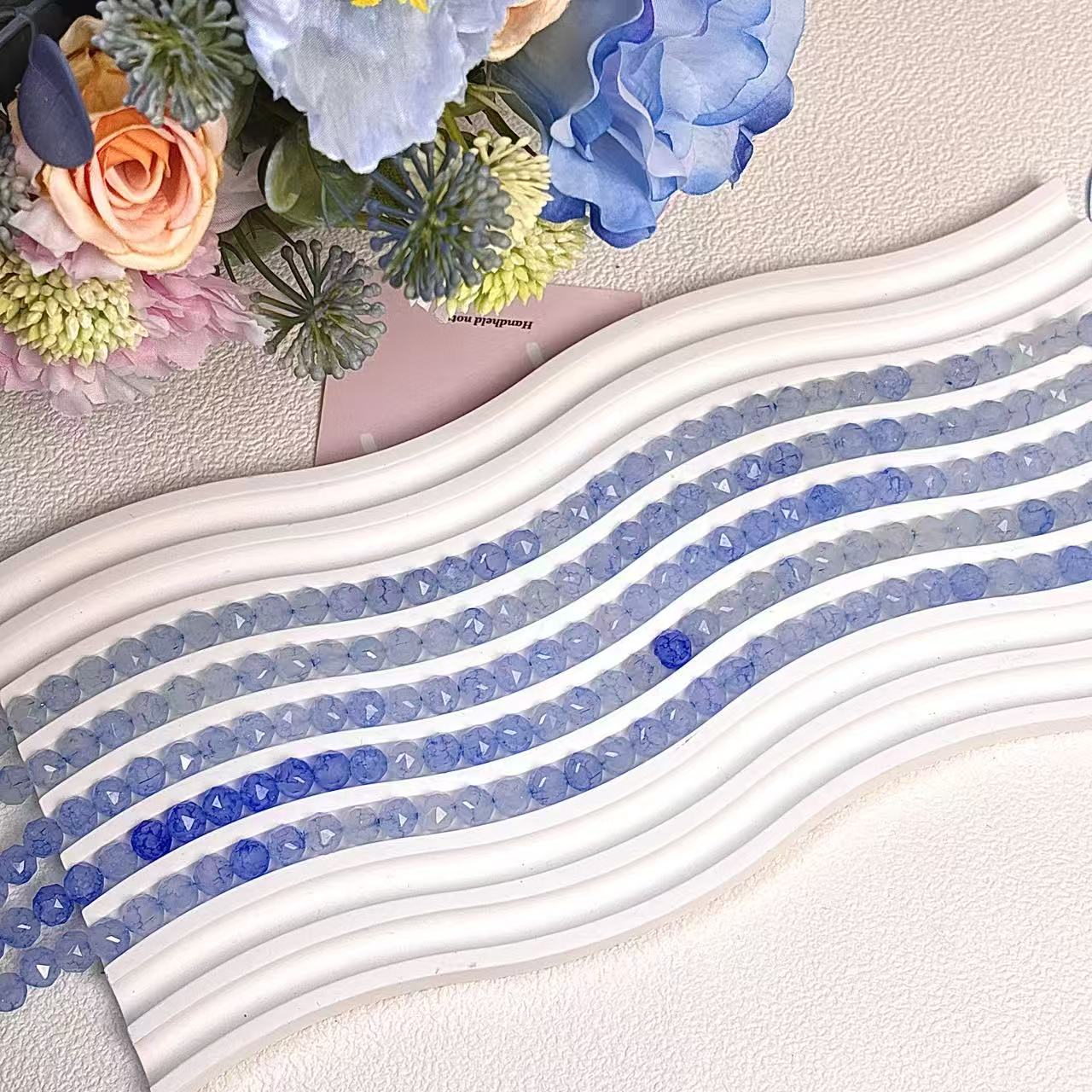 氷を砕くのビーズ