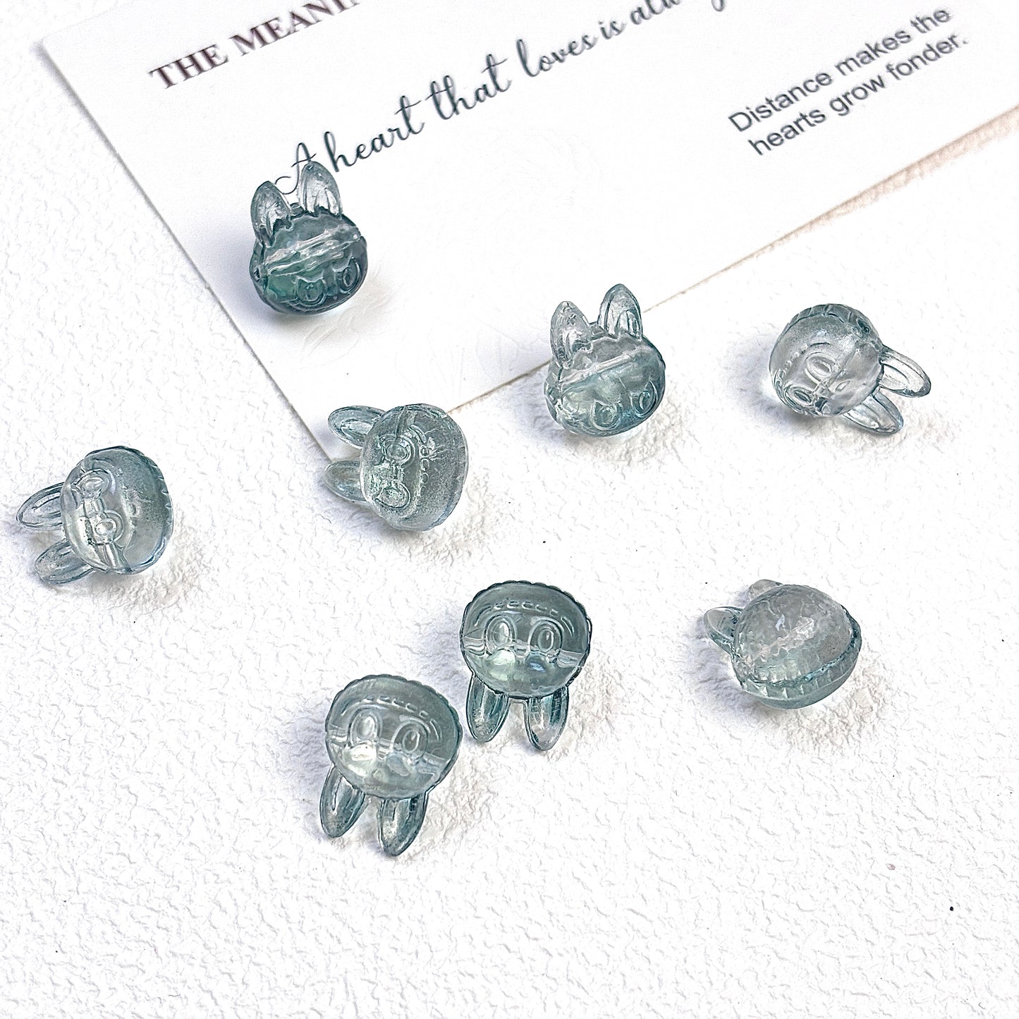 labubuガラスアクセサリー