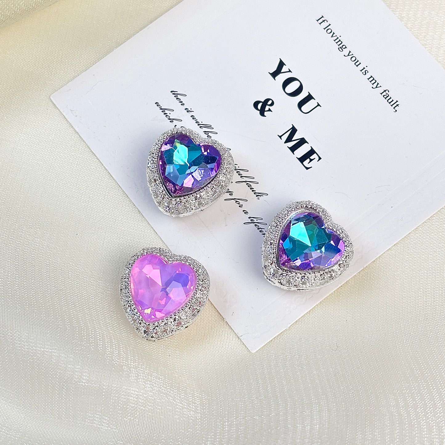 ハート型の精巧な小物