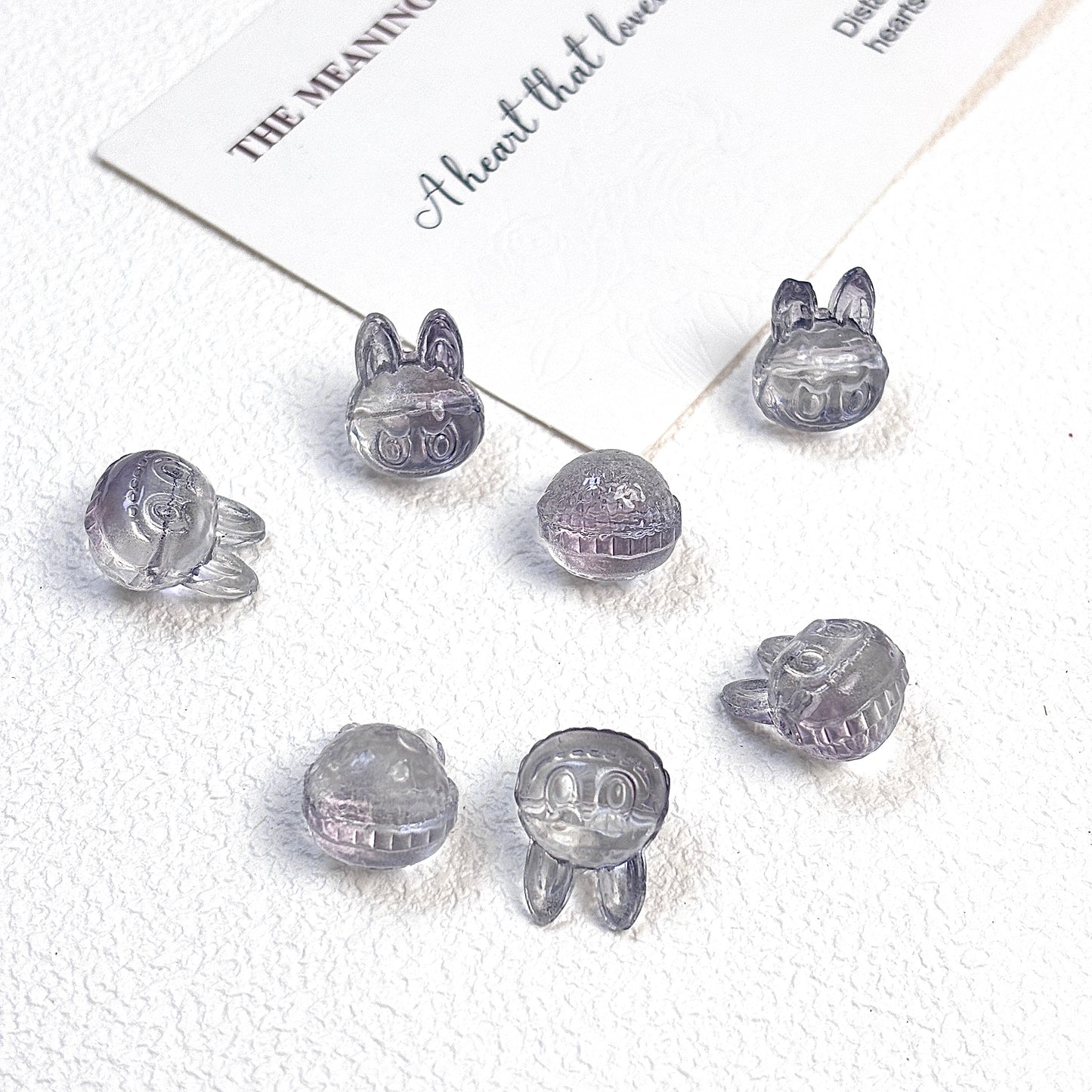 labubuガラスアクセサリー