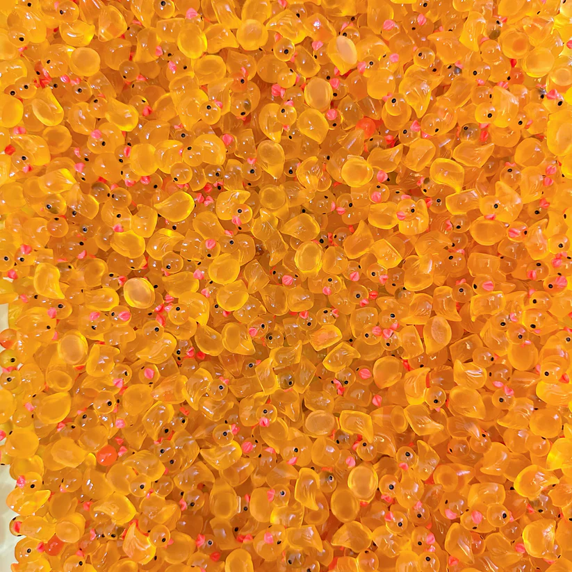 蓄光アヒルのミニチャーム